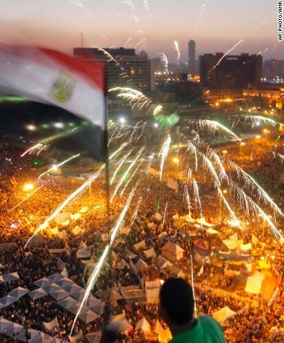 Morsy has few friends as deadline looms