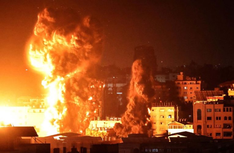 Israeli warplanes pound Hamas tunnels as conflict enters second week