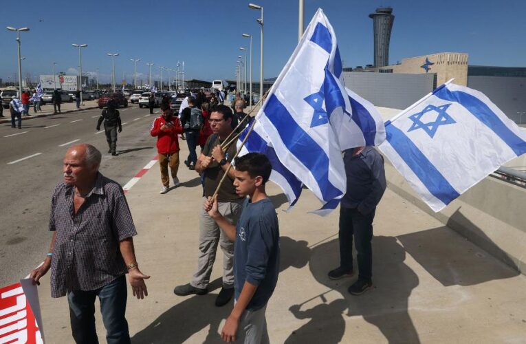 Anti-Netanyahu protesters in Israel block roads to airport in latest nationwide demonstration