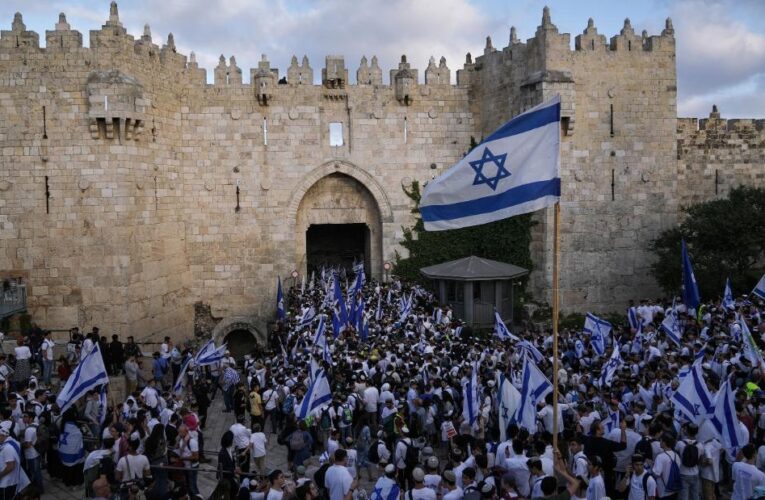 Contentious Flag March attracts thousands of Israelis to Jerusalem’s Old City
