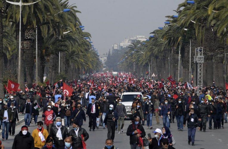 Can Tunisia Resolve Its Deepening Political Crisis?