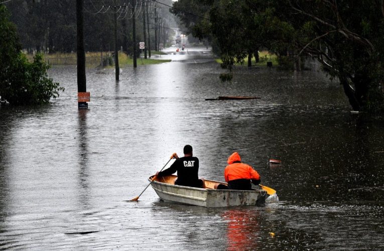 Mass Floods Force 18,000 to Leave Their Homes in Australia