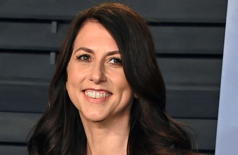 بعد طلاقها من جيف بيزوس.. المليارديرة ماكنزي سكوت تتزوج مجدداً