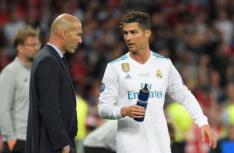 زيدان يعلق على أنباء انتقال رونالدو إلى ريال مدريد: “الجميع يعرف ما يعنيه للفريق”