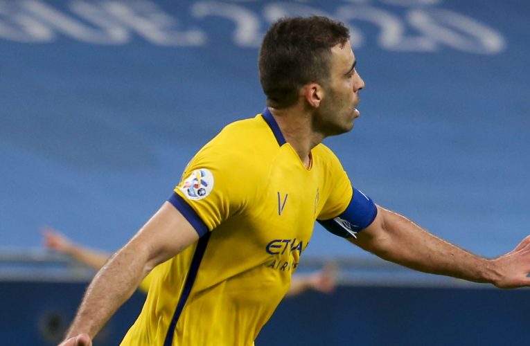 عبدالرزاق حمدالله يصل للهدف رقم 100 مع النصر.. فكيف جاءت ردود الفعل؟