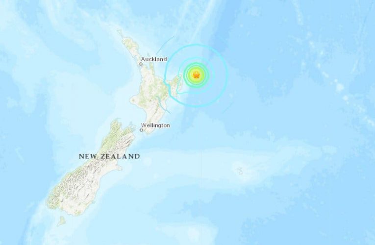 Deadly 7.3 Quake Strikes New Zealand