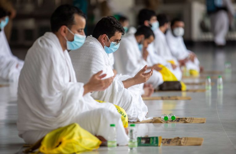 اللقاح أولًا.. السعودية تعلن شروط الحج لعام 2021 في ظل “كورونا”