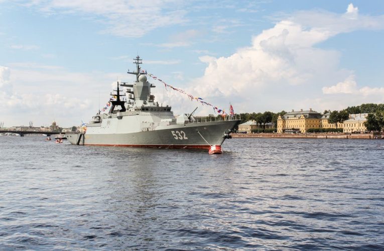 The First Russian Warship Docks in The Sudan Port