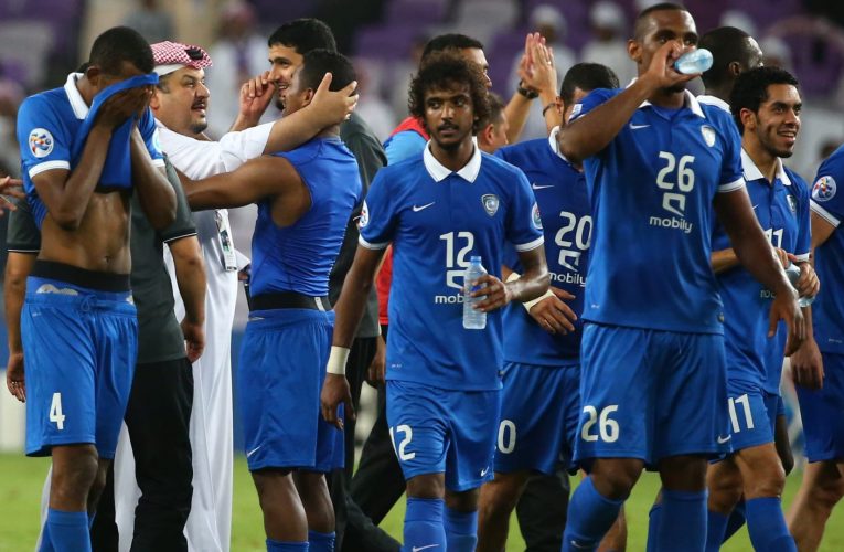 بسبب عنوان “مسيء” للهلال.. عبدالرحمن بن مساعد يرد على صحفي سعودي: لم أقل له “فداك”