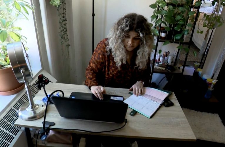 هل يكون العمل من المنزل مستقبل الموظفين؟.. شركات بارزة تتبنى الخطوة