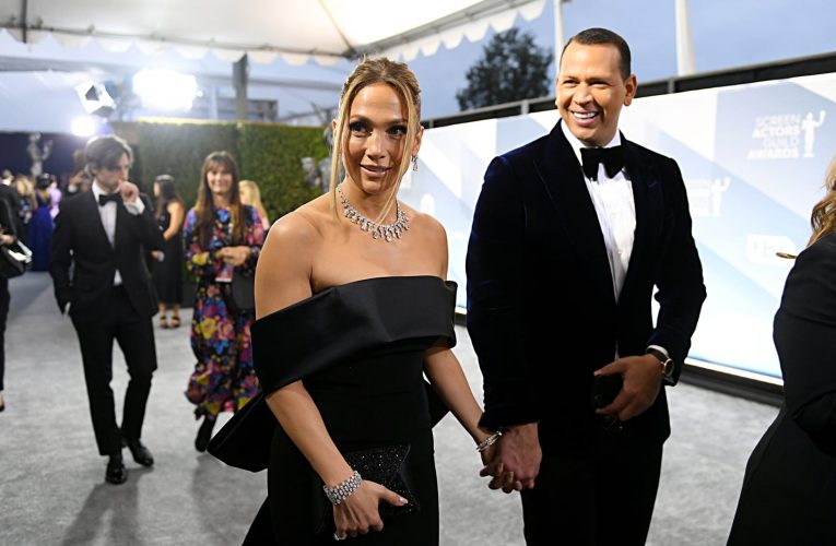 جينيفر لوبيز وأليكس رودريغيز يعلنان انفصالهما: نحن أفضل كأصدقاء