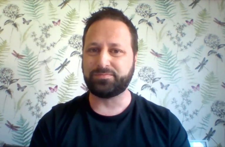 عضو مجلس إدارة أنصار توتنهام لـCNN: كرة القدم في حالة حرب أهلية