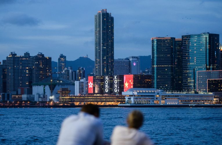 امرأة تخسر 32 مليون دولار في عملية احتيال عبر الهاتف