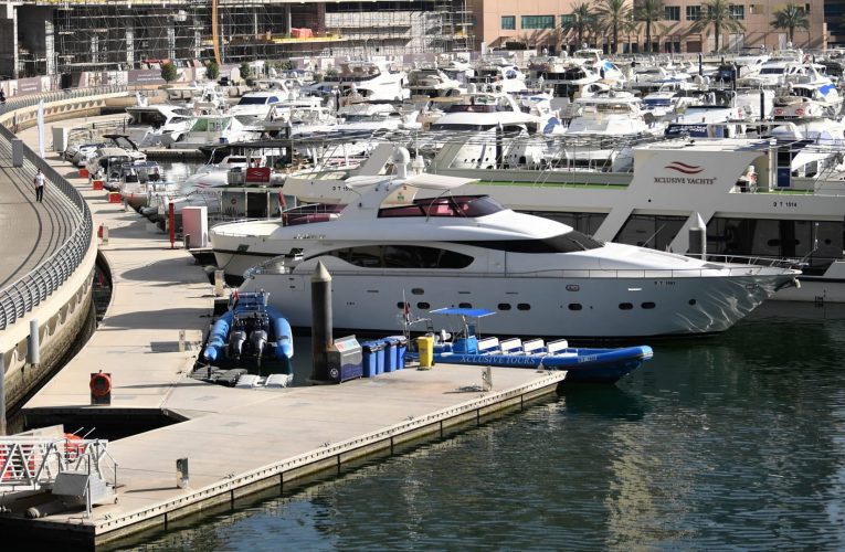 سلطة دبي الملاحية تخفف قيود ممارسة الأنشطة البحرية الترفيهية على امتداد سواحلها