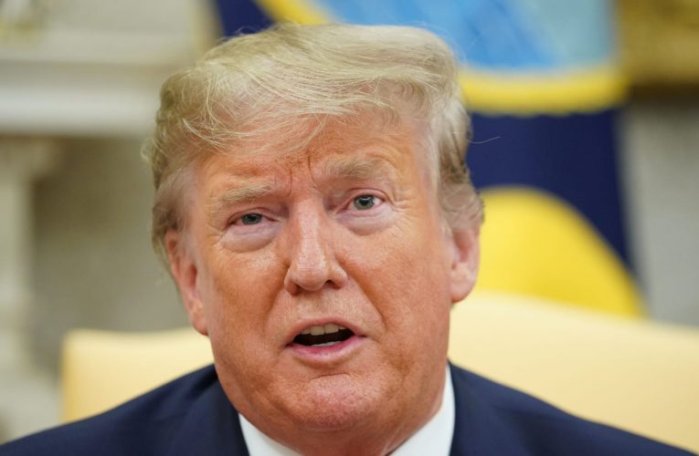 ظهور مفاجىء لحسابات ترامب من جديد.. ما حقيقة سماح فيسبوك بعودته؟