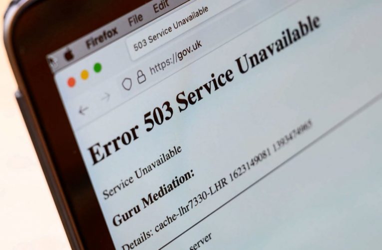 ما السبب الذي أدى إلى تعطيل الإنترنت وتوقف مواقع وتطبيقات حول العالم؟