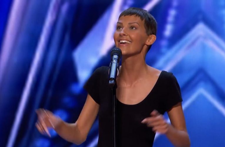 شاهد رد فعل مغنية تصارع السرطان عندما حصلت على “الباز الذهبي” في برنامج المواهب الأمريكية