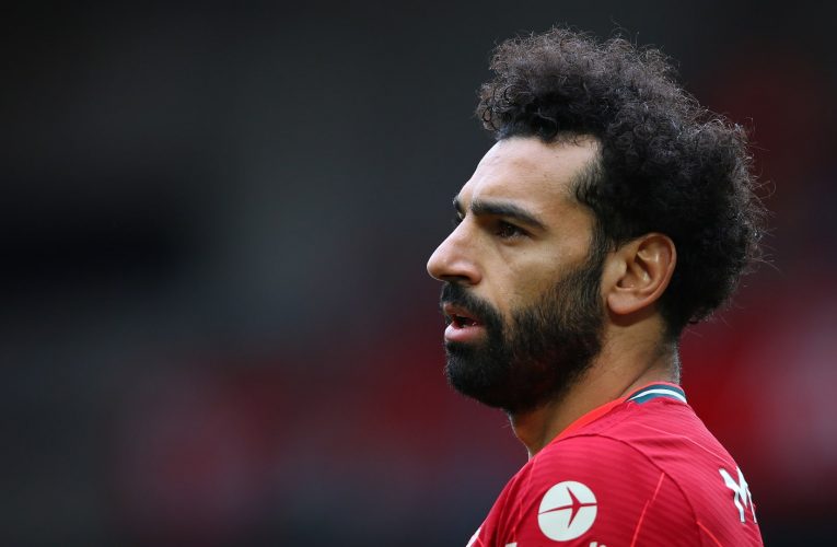 بعد تعرضه لهجوم بسبب عدم تضامنه مع إريكسن.. عمرو أديب يدافع عن محمد صلاح