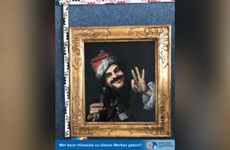 العثور على لوحات أوروبية تعود إلى القرن الـ17 في حاوية قمامة على جانب طريق بألمانيا