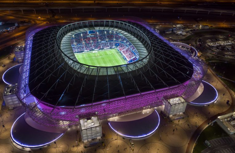 قطر تعلن عدم السماح بدخول الجماهير ملاعب كأس العالم دون تلقي لقاح كورونا