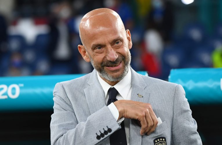 هزم السرطان.. احتفال جنوني لمهاجم إيطاليا السابق يثير ضجة على مواقع التواصل الاجتماعي