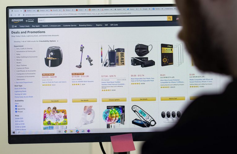 بريطانيا تحقق مع أمازون وغوغل بسبب عدم إزالة مراجعات المنتجات المزيفة