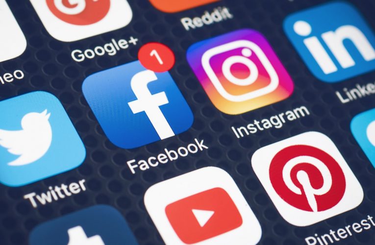 قاض فيدرالي يرفض دعوى الحكومة الأمريكية ضد فيسبوك.. وسهم الشركة يصل إلى مستوى قياسي