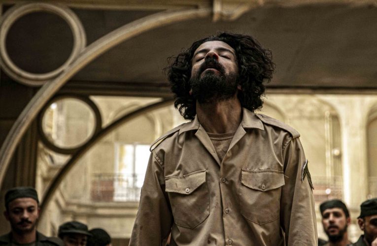 عُلّق رأسه بإحدى ساحات الرياض.. مسلسل “رشاش” يعيد للأذهان رعب الثمانينات