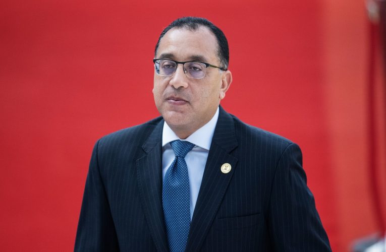 الحكومة المصرية ترد على أنباء عن تسريح 6 ملايين موظف: نضع خريطة للطاقات البشرية