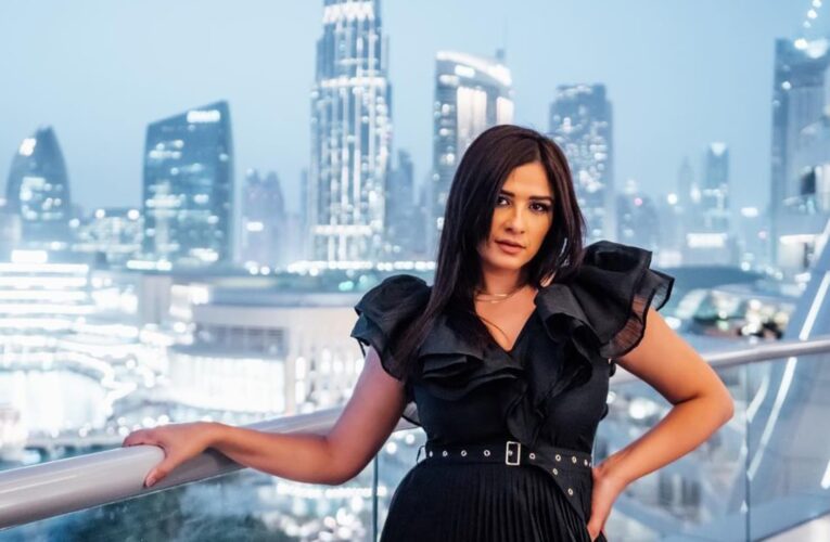 عملية نسائية بسيطة “كادت تودي بحياتها”.. تفاصيل جديدة عن أزمة ياسمين عبد العزيز الصحية