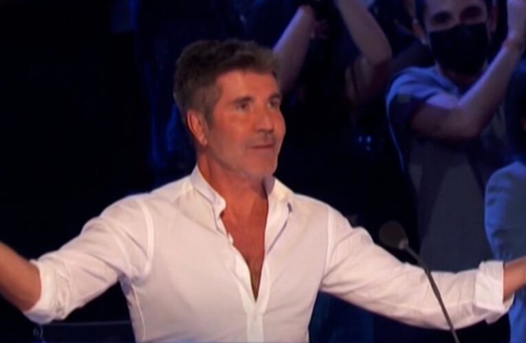 شاهد.. رد فعل مثير لأحد حكام برامج المواهب بعد ما فعله متسابق