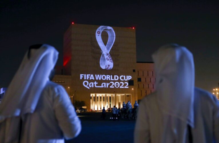 هل ستحقق قطر في شكاوى وضع عمال كأس العالم؟.. وزير الخارجية يوضح لـCNN