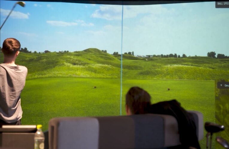 في أيسلندا.. مارس الغولف طوال العام وليس خلال فصل الصيف فقط