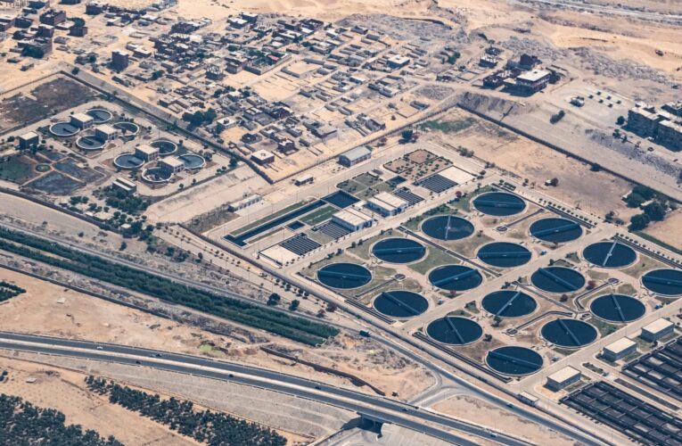 مصر توقع تسهيلات بقيمة 2 مليار دولار لتمويل احتياجاتها المالية