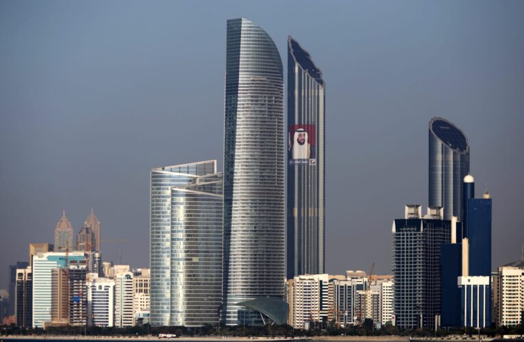 الإمارات تسعى إلى إصدار المزيد من السندات.. وتوسيع نطاق المعاملات بالدرهم