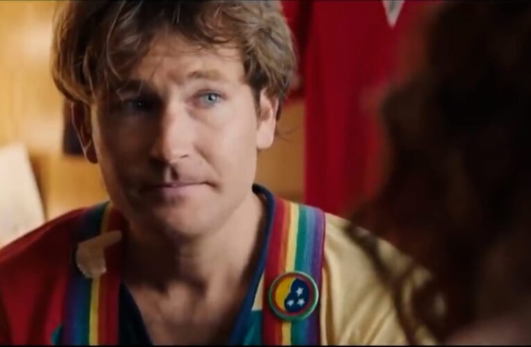 ممثل يثير إعجاب مستخدمي الإنترنت بعد نشره مقطعًا يحاكي فيه النجم الراحل روبن وليامز