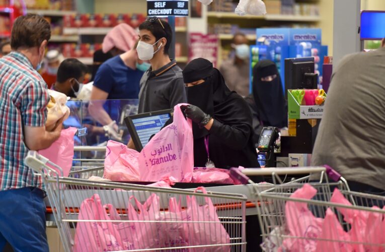 السعودية بعد كورونا.. توقعات إيجابية بين شركات التجزئة بعد تخفيف القيود الاحترازية