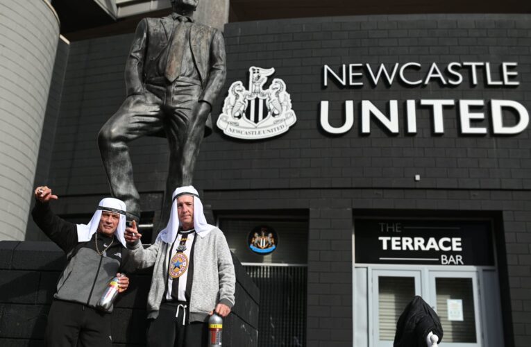 لانسحابه من تحليل مباراة نيوكاسل وتوتنهام.. أبوتريكة يثير جدلا على وسائل التواصل