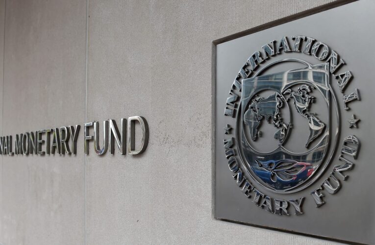 جهاد أزعور: المشاورات بين لبنان وصندوق النقد مستمرة.. والمساعدات تعتمد على الإصلاح