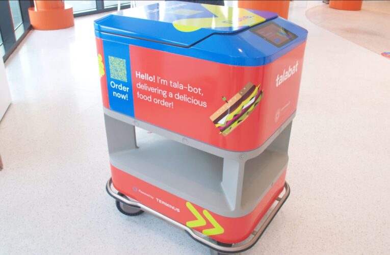 هكذا ستأتي الروبوتات إلى عتبة منزلك..نظرة على مستقبل توصيل الطعام في إكسبو 2020 دبي