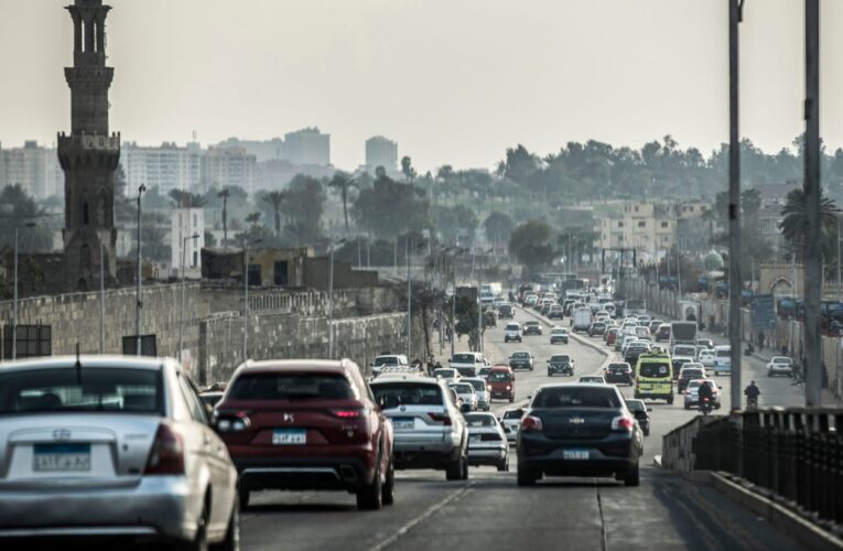 مصر.. حماية المستهلك تتصدى لـ”أوفر برايس” السيارات بملصق إجباري للسعر.. وتجار: نقص الرقائق السبب