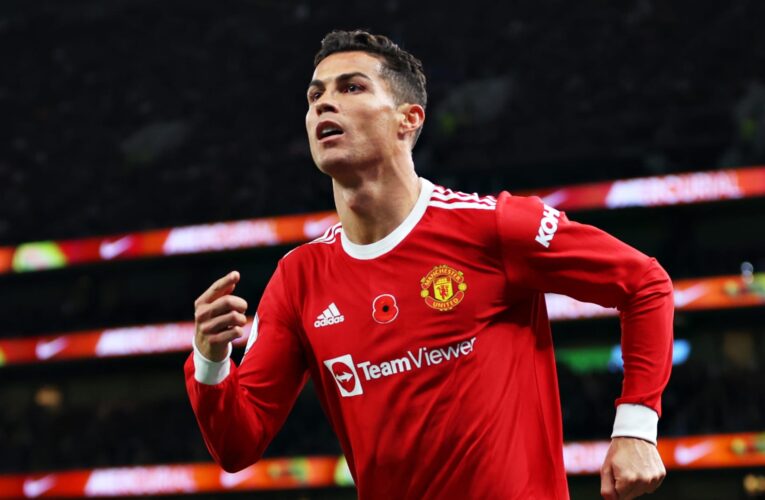 رونالدو في المرتبة الأولى ومحمد صلاح في العاشرة.. مشاهير الرياضة الأعلى أجرًا على الانستغرام