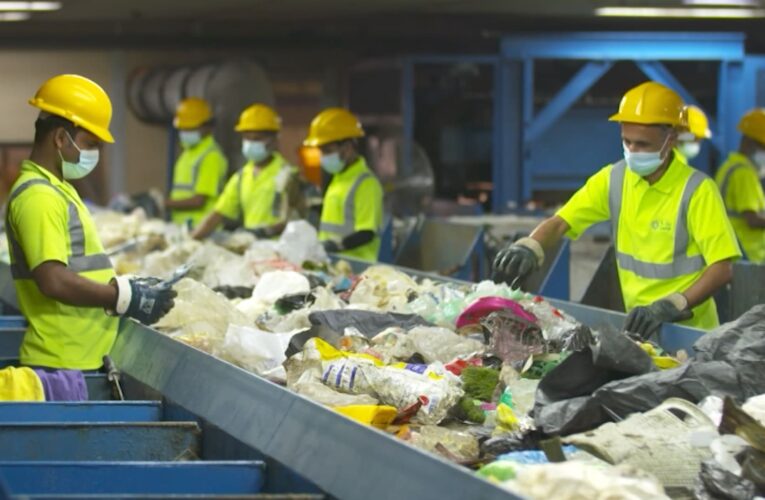 تحويل النفايات إلى طاقة.. شاهد كيف تفعل شركة في الإمارات ذلك