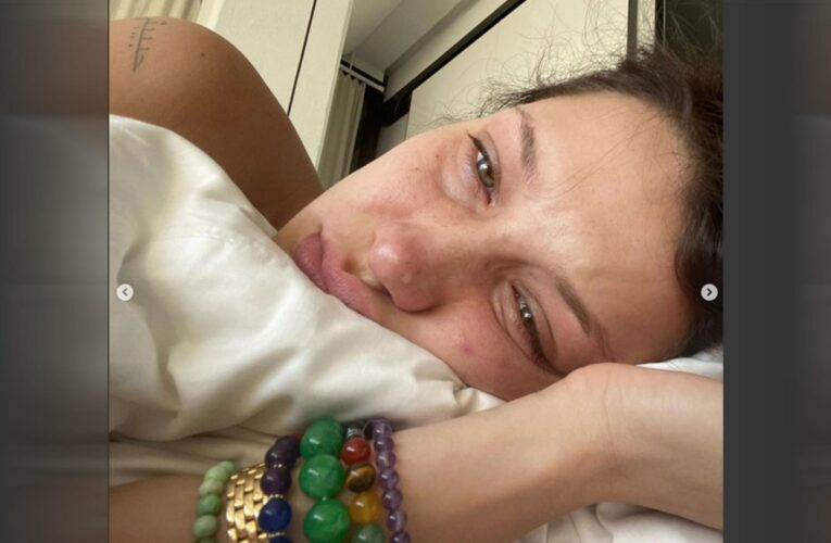 دموع بيلا حديد تتصدر محرك بحث غوغل في السعودية