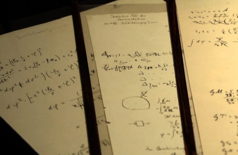 عرض مخطوطة أينشتاين لنظرية النسبية العامة في مزاد.. وهذه قيمتها