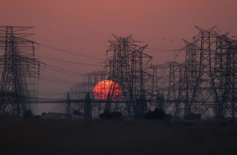 مصر والأردن يتفقان على دراسة رفع القدرة الكهربائية بين البلدين إلى 1000 ميغاواط