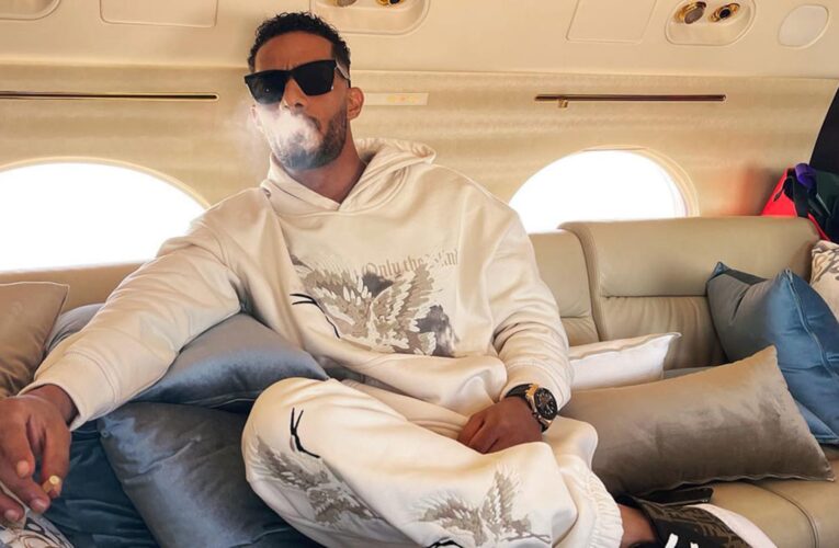 محمد رمضان ينشر فيديو كيف أمضى ساعة في قطر “ترانزيت”