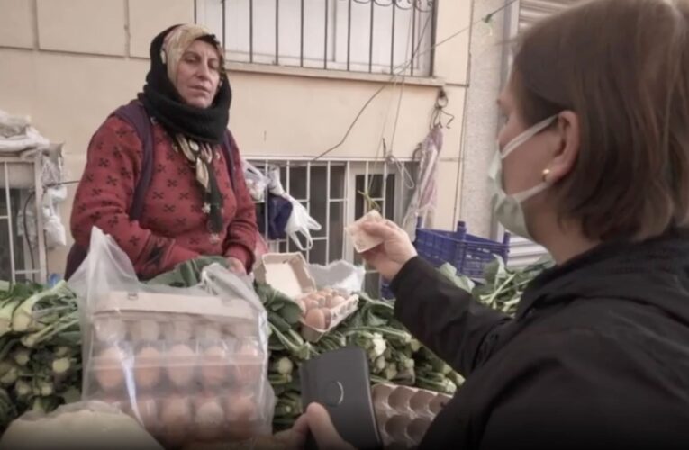 تدهور الليرة التركية قد يكلف أردوغان في الانتخابات.. والأتراك يتحملون الأعباء