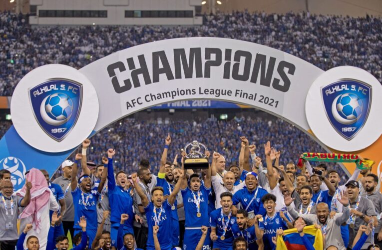 السعودية.. ولي العهد يستقبل الهلال وهذا ما قاله للبعثة المتوجة بدوري أبطال آسيا