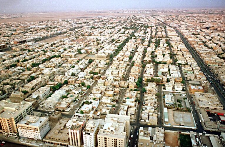 “الأراضي البيضاء” بالسعودية.. تفاعل على بدء تطبيق المرحلة 2 من الرسوم في الرياض